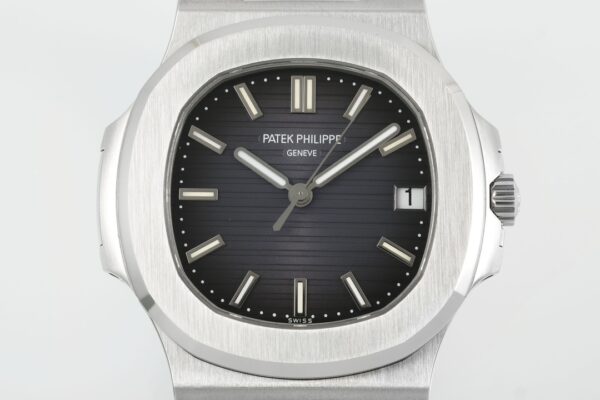 3(2) Patek Philippe Nautilus 5711/1R-001 Dark brown gradient Dial PPF