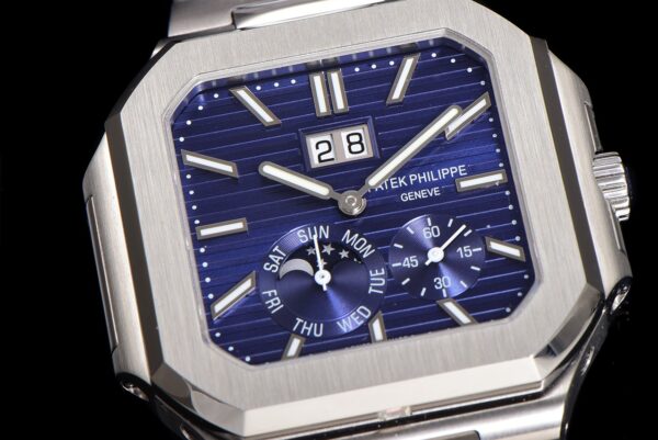 3(2) Patek Philippe Cubitus 5822 Blue Dial TWF