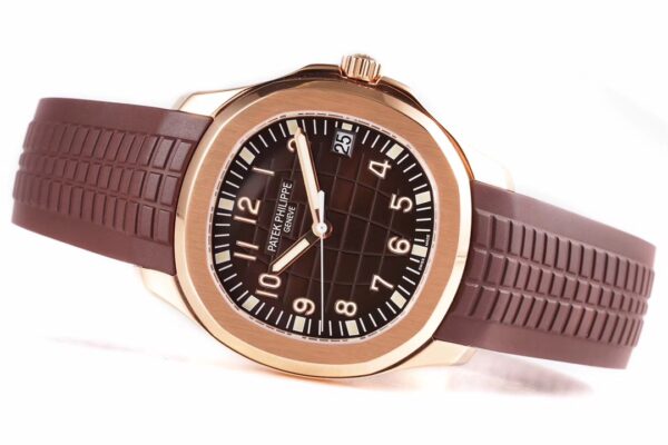3(3) Patek Philippe Aquanaut 5167R-001 ZF
