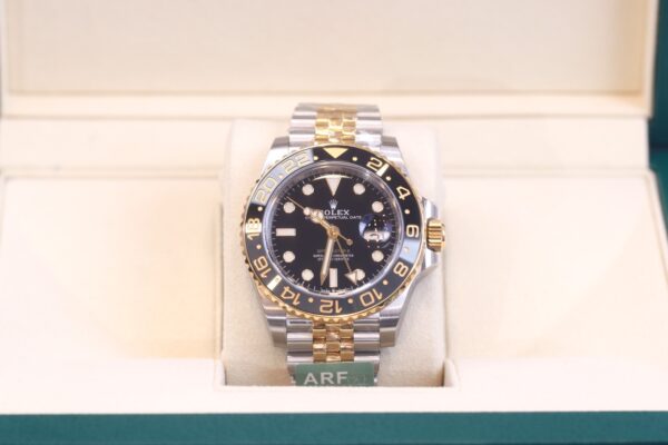 33 Gmt Master II 40mm M126713GRNE ARF