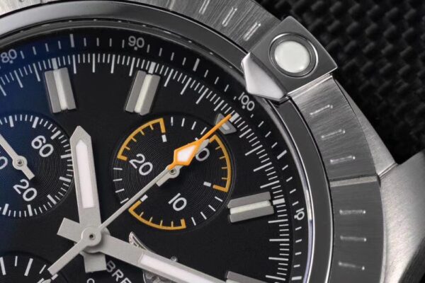 3(3) Breitling Avenger B01 Chronograph 45 AB01821A1B1X2 Black Dial
