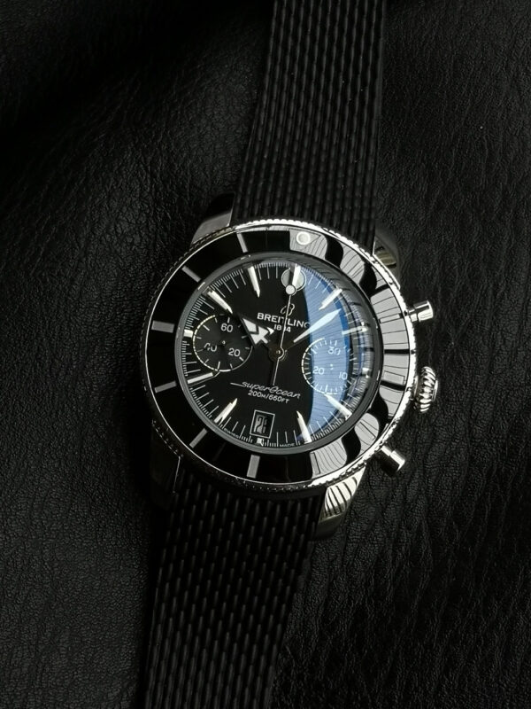 3(3) Breitling Superocean Heritage B01 Chronograph 42 Black Dial
