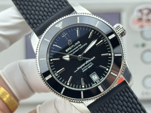 3(3) Breitling Superocean Heritage B20 Automatic 42 Black Dial GF
