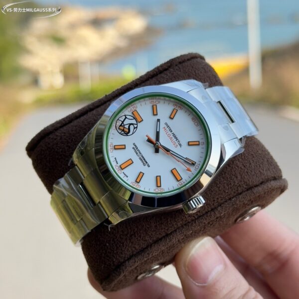 333 Milgauss 40mm M116400 VS