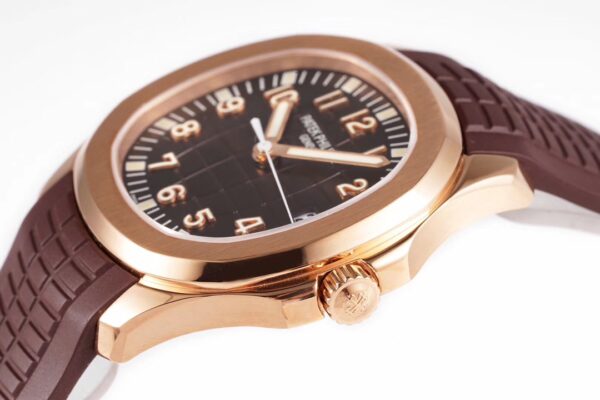 3(4) Patek Philippe Aquanaut 5167R-001 ZF