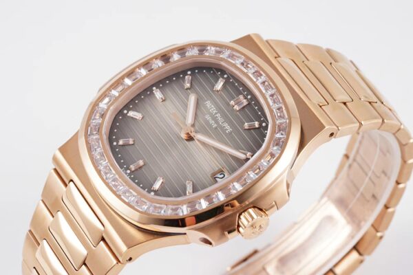 3(4) Patek Philippe Nautilus 5711 Dark brown gradient Dial PPF