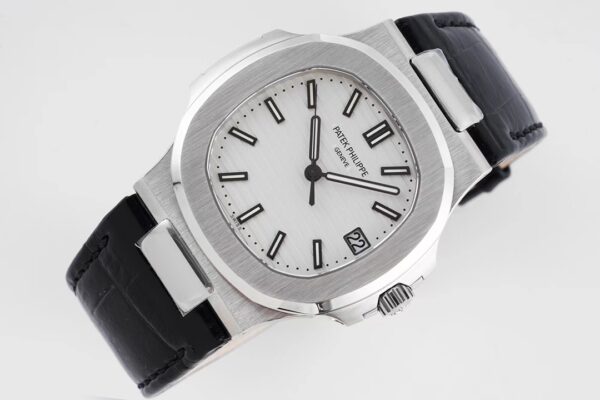 3(4) Patek Philippe Nautilus 5711 White Dial PPF