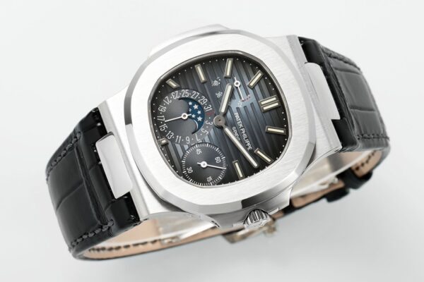 3(4) Patek Philippe Nautilus 5712 Dark Blue Dial PPF