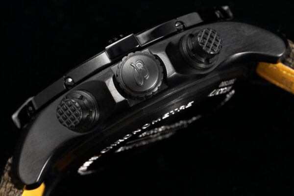 3(5) Breitling Avengers Chronograph 45 Night Mission A13317101C1X2