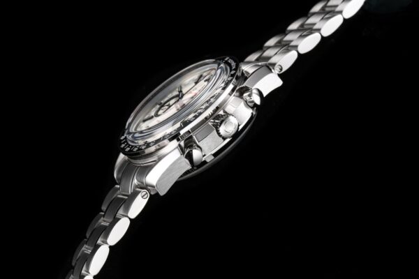 3(5) Omega Speedmaster Racing329.30.44.51.04.001 White Dial