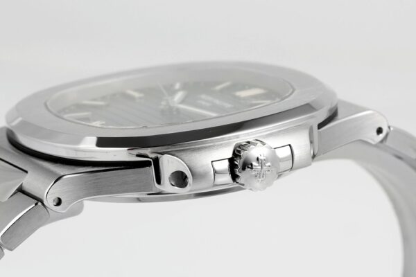 3(6) Patek Philippe Nautilus 5711/1R-001 Dark brown gradient Dial PPF