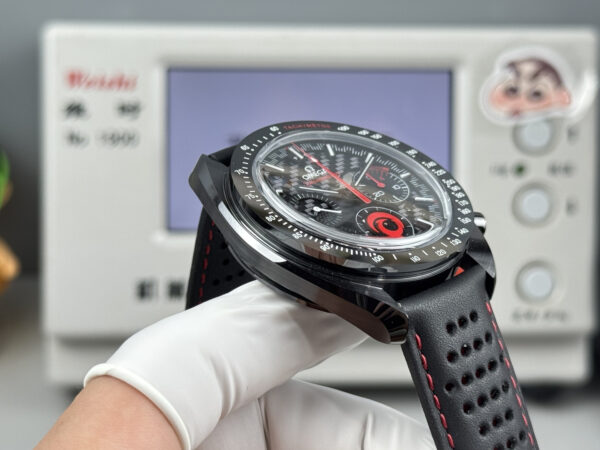 3(6) Omega Speedmaster 311.92.44.30.01.002 Alinghi Team