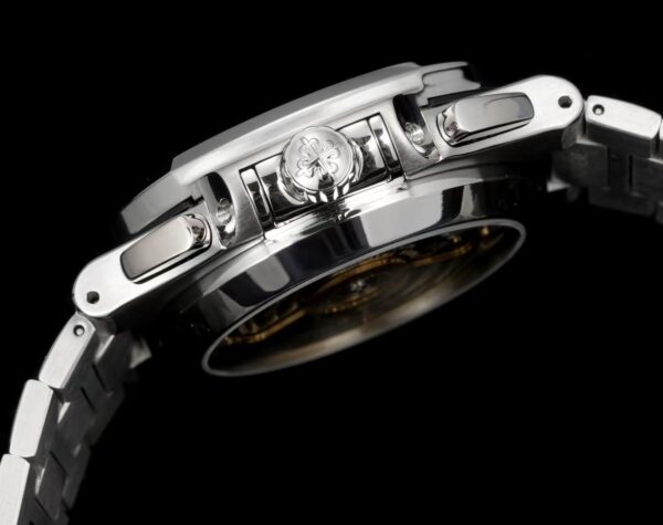 3(6) Patek Philippe Nautilus Chronograph 5980R 3K