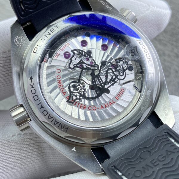 Omega Seamaster Planet Ocean 600M 43.5mm Collection VS Factory