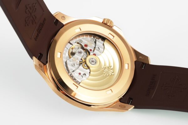3(7) Patek Philippe Aquanaut 5167R-001 ZF