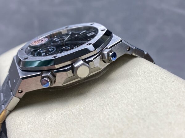 4 Royal Oak Offshore 41mm 26240ST APS