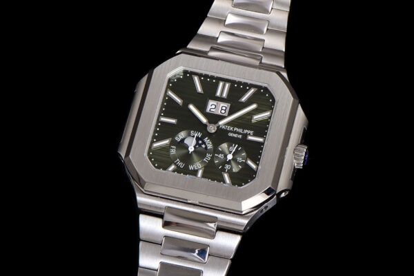 4 (4) Patek Philippe Cubitus 5822 Green Dial TWF