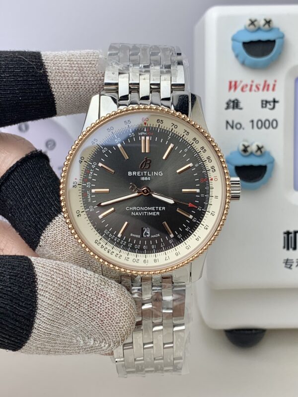 4 Breitling Navitimer Automatic 41 U17326211M1A1