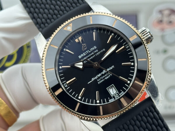 4(1) Breitling Superocean Heritage B20 Automatic 42 Black Dial GF