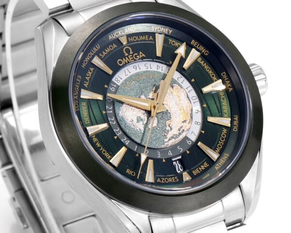 4(2) Omega Seamaster Aqua Terra 150M GMT Worldtimer Green Dial