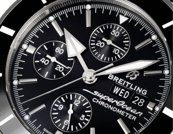 4(3) Breitling Superocean Heritage Chronograph 44 Black Dial