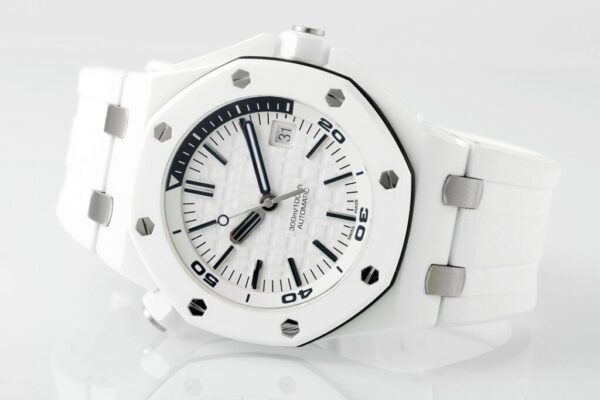 44 Royal Oak Offshore 15707 42mm ZF