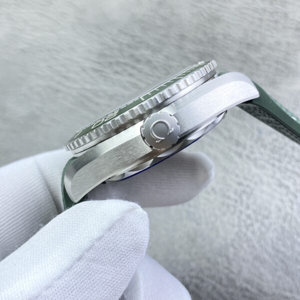 Omega Seamaster Planet Ocean 600M 43.5mm Collection VSF