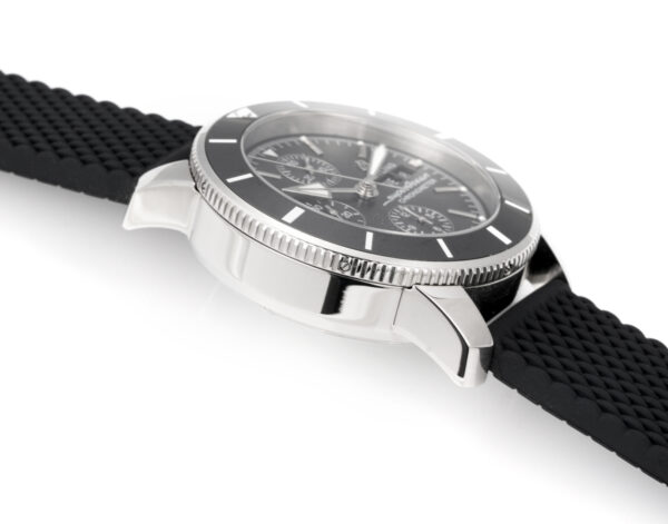 4(5) Breitling Superocean Heritage Chronograph 44 Black Dial