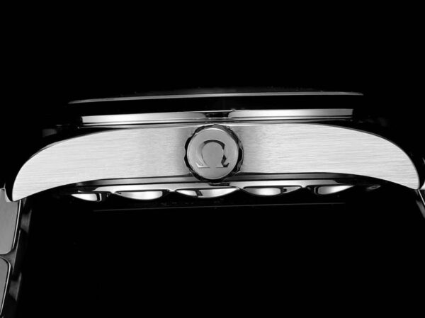 4(8) Omega Seamaster Aqua Terra 150M GMT Worldtimer Green Dial