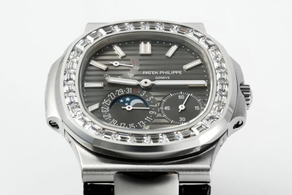 5(1) Patek Philippe Nautilus 5712 Dark Gray Dial PPF