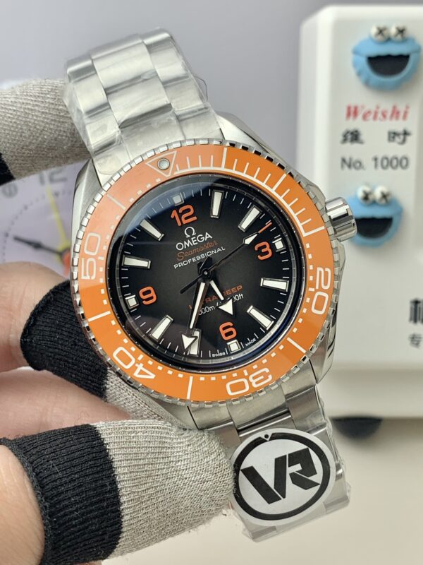 5(1) Omega Seamaster Planet Ocean Ultra Deep 600M VRF