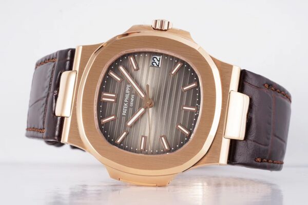 5(1) Patek Philippe Nautilus 5711 Dark brown gradient Dial PPF