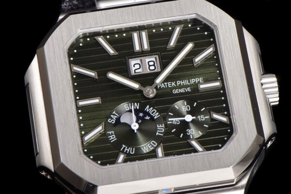 5(2) Patek Philippe Cubitus 5822 Olive Green Dial TWF