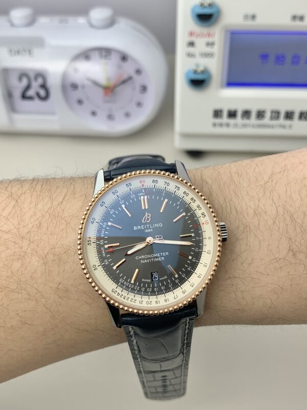 5(2) Breitling Navitimer Automatic 41 U17326211M1P2