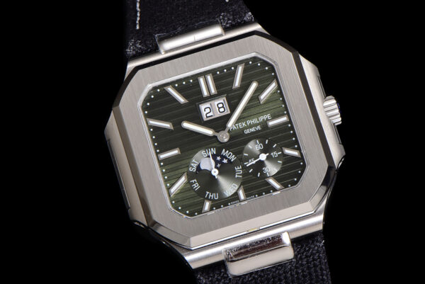 5(3) Patek Philippe Cubitus 5822 Olive Green Dial TWF