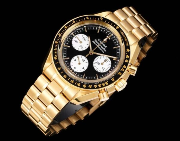 5(3) Omega Speedmaster Moonwatch 310.60.42.50.01.002
