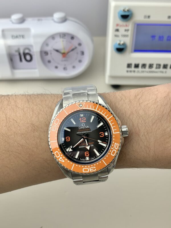 5(3) Omega Seamaster Planet Ocean Ultra Deep 600M VRF