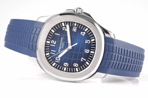 5(3) Patek Philippe Aquanaut 5168G-001 ZF