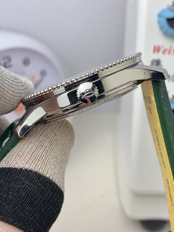 Breitling Navitimer Automatic 41 A17326361L1P2