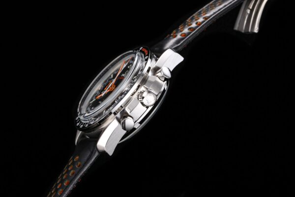 5(5) Omega Speedmaster Racing329.32.44.51.01.001 Orange Accents