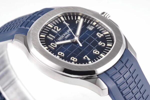 5(5) Patek Philippe Aquanaut 5168G-001 ZF