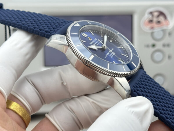 5(6) Breitling Superocean Heritage B20 Automatic 42 Blue Dial GF