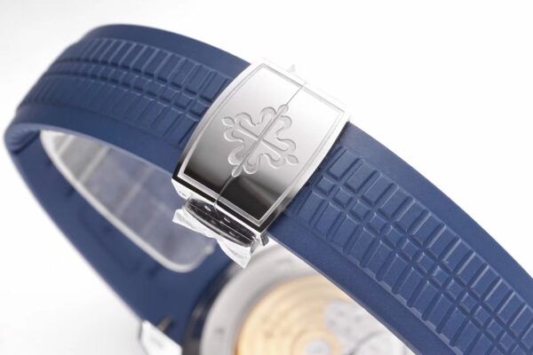 5(7) Patek Philippe Aquanaut 5168G-001 ZF
