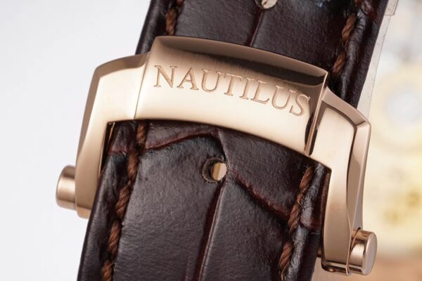 5(7) Patek Philippe Nautilus 5711 Dark brown gradient Dial PPF