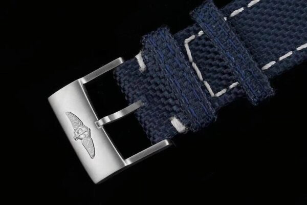 Breitling Avenger B01 Chronograph 45 AB01821A1C1X1 Blue Dial