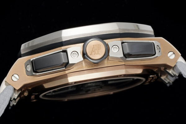 6 Royal Oak Offshore 43mm 26420OI