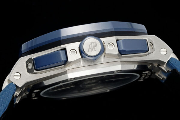 Royal Oak Offshore 43mm 26420SO