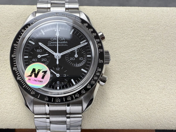 6 Omega Speedmaster Professional Moonwatch 310.30.42.50.01.002