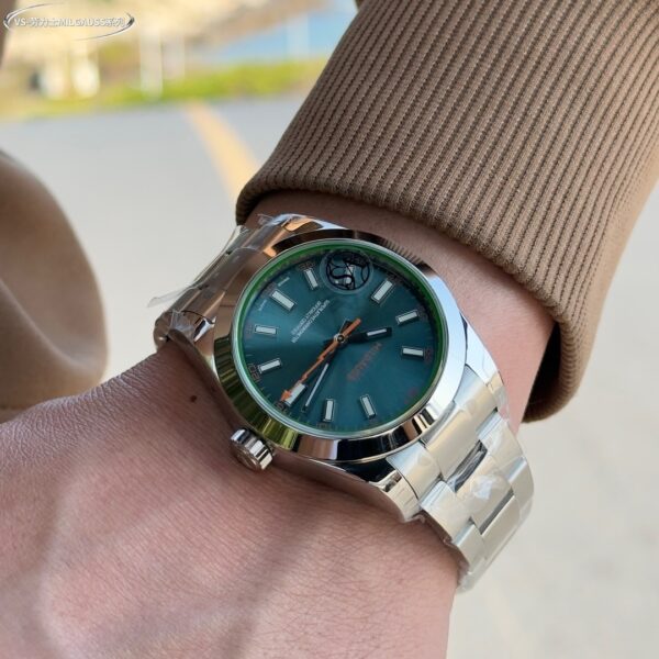 Milgauss 40mm M116400 VS