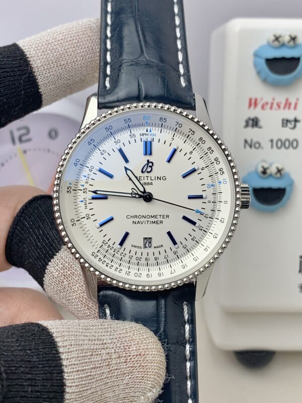 6 Breitling Navitimer Automatic 41 A173263A1G1P1